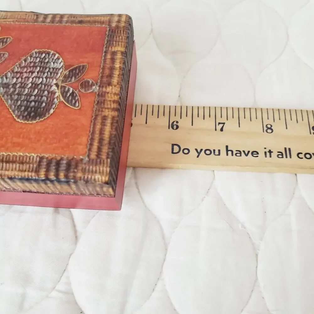 Vintage Wooden Jewelry Trinket Box Hand-Carved Hearts Folk Art Handmade Collect